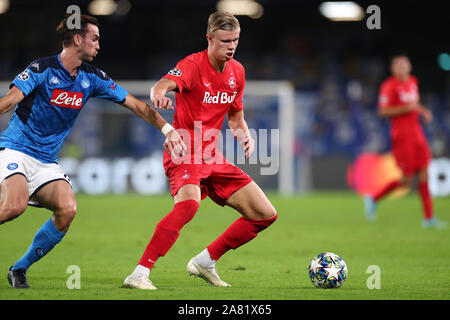 Fabian Ruiz di SSC Napoli , Erling Braut Haland di FC Salisburgo Napoli 05-11-2019 Stadio San Paolo Calcio Champions League 2019/2020 GRUPPO E SSC NAP Foto Stock