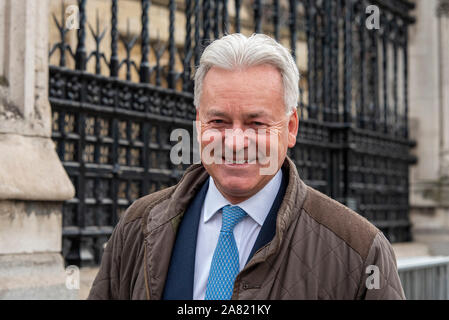 Il deputato Alan Duncan che arriva alla Camera dei Comuni per il suo ultimo giorno, e ultimo prima che il Parlamento si sciolga in preparazione delle elezioni generali del 2019 Foto Stock