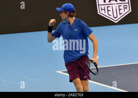 Milano, Italia. 5 Novembre, 2019. sinnerduring Next Gen di ATP Finals - Torneo round - Francesca Tiafoe vs J. peccatore, Tennis Internazionali di Milano, Italia, 05 novembre 2019 - LPS/Alessio Tarpini Credito: Alessio Tarpini/LP/ZUMA filo/Alamy Live News Foto Stock