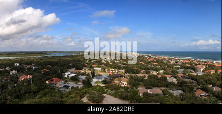 Vista aerea del litorale di New Smyrna Beach e Ponce de Leon ingresso nella Florida Centrale. Foto Stock