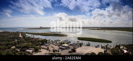 Vista aerea del litorale di New Smyrna Beach e Ponce de Leon ingresso nella Florida Centrale. Foto Stock