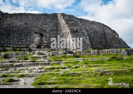 DUN AONGHASA (ca 11C BC) Isole Aran COUNTY GALWAY IRLANDA Foto Stock