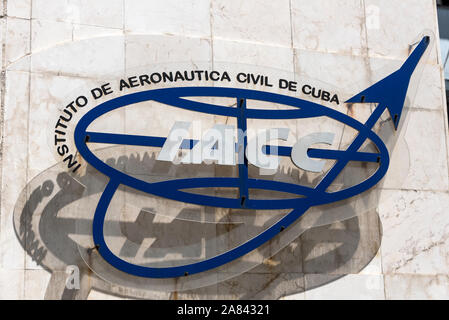 Instituto de Aeronautica Civil de Cuba ( IInstitute di aeronautica civile di Cuba) in Avenida 23, Vedado, Havana in Cuba Foto Stock