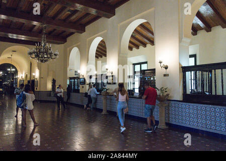 La reception principale al 1930 costruito Hotel Nacional de Cuba (Hotel National di Cuba). L'hotel è un monumento nazionale situato su di una bassa collina che si affaccia su Foto Stock