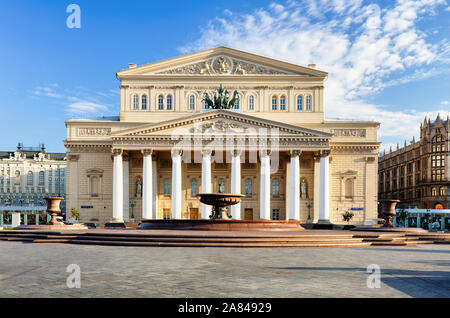 Mosca - Teatro Bolshoi al giorno di estate Foto Stock