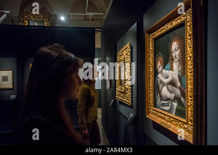 Leonardo e la Madonna Litta mostra presso il museo Poldi Pezzoli (Carlo Cozzoli/fotogramma, Milano - 2019-11-06) p.s. la foto e' utilizzabile nel rispetto del contesto in cui e' stata scattata, e senza intento diffamatorio del decoro delle persone rappresentate Foto Stock