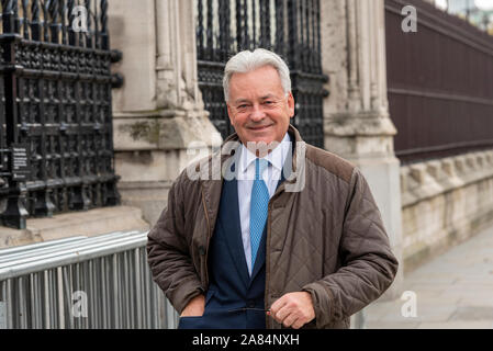 Il deputato Alan Duncan che arriva alla Camera dei Comuni per il suo ultimo giorno, e ultimo prima che il Parlamento si sciolga in preparazione delle elezioni generali del 2019 Foto Stock