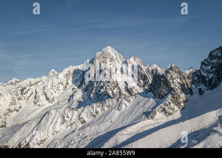 Antenna fuco vista di Aiguille du plan, sulla parte superiore delle Alpi francesi Foto Stock