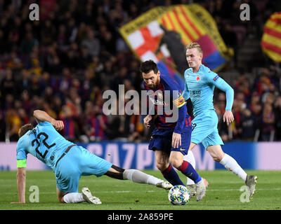 Barcellona, 05-11-2019. UEFA Champions League 2019/ 2020, la data 4. Barcellona - Slavia Praga. Lionel Messi del FC Barcelona e Tomas Soucek di Slavia Praga Foto Stock