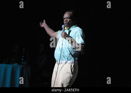 MIAMI BEACH, FL - 24 Maggio:/attore comico John Witherspoon suona dal vivo durante la Seconda commedia annuale Fest a James L Knight Center Miami, Florida domenica 24 maggio, 2009 persone: John Witherspoon Credito: tempeste Media Group/Alamy Live News Foto Stock