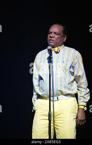 MIAMI BEACH, FL - 24 Maggio:/attore comico John Witherspoon suona dal vivo durante la Seconda commedia annuale Fest a James L Knight Center Miami, Florida domenica 24 maggio, 2009 persone: John Witherspoon Credito: tempeste Media Group/Alamy Live News Foto Stock