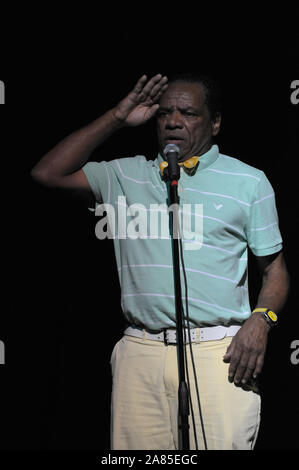 MIAMI BEACH, FL - 24 Maggio:/attore comico John Witherspoon suona dal vivo durante la Seconda commedia annuale Fest a James L Knight Center Miami, Florida domenica 24 maggio, 2009 persone: John Witherspoon Credito: tempeste Media Group/Alamy Live News Foto Stock