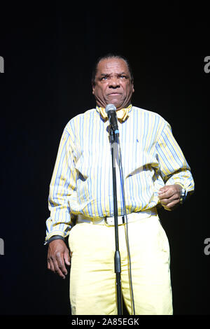 MIAMI BEACH, FL - 24 Maggio:/attore comico John Witherspoon suona dal vivo durante la Seconda commedia annuale Fest a James L Knight Center Miami, Florida domenica 24 maggio, 2009 persone: John Witherspoon Credito: tempeste Media Group/Alamy Live News Foto Stock