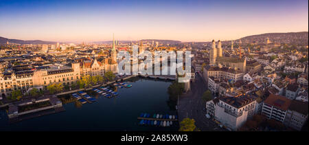 Antenna paesaggio panoramico vista di Zurigo e del fiume Limmat, Svizzera Foto Stock