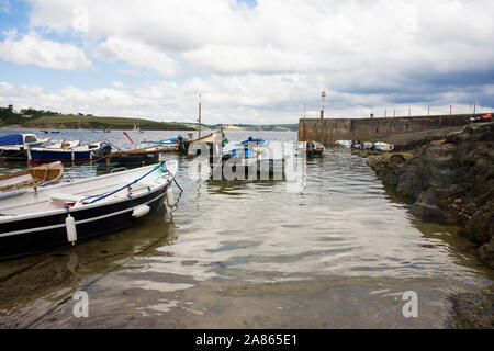 Il piccolo porto di Portscatho, Gerrans Bay, Cornwall, England, Regno Unito Foto Stock