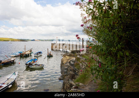 Il piccolo porto di Portscatho, Gerrans Bay, Cornwall, England, Regno Unito Foto Stock