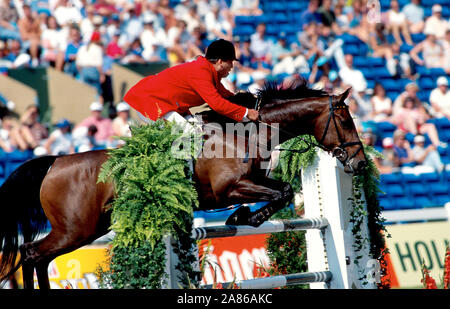 Giochi equestri mondiali, l'Aia, 1994, Federico Fernandez (MEX) riding Maria Foto Stock