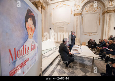 Marc Restellini (egli è probabilmente uno dei più grandi specialisti internazionali del pittore Amedeo Modigliani. Dal suo sito). durante la stampa confe Foto Stock
