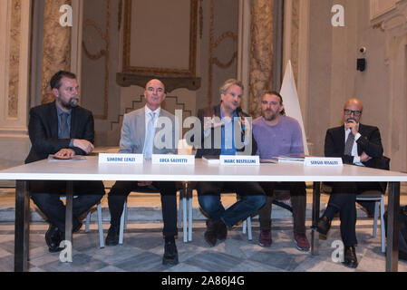 Premere il tasto Conferenza per l'apertura del "Modigliani e Montparnasse avventura" mostra presso il luogo Pio chiesa di Livorno Foto Stock