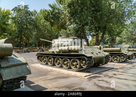 Tashkent, Uzbekistan - 03 Settembre 2018: famosa vecchia Unione Sovietica serbatoio - T34, che è stato utilizzato durante il WW2, all'aperto museo militare Foto Stock