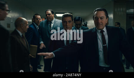 Data di rilascio: Settembre 27, 2019 Titolo: l'Irlandese STUDIO: STX Entertainment Regia: Martin Scorsese trama: una folla di hitman ricorda il suo possibile coinvolgimento con il massacro di Jimmy Hoffa. STARRING: AL PACINO come Jimmy Hoffa, Robert de Niro come Frank Sheeran. (Credito Immagine: © STX Entertainment/Entertainment Immagini) Foto Stock