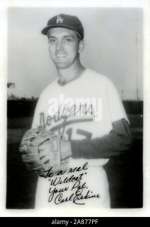 Giocatore di Baseball Carl Erskine souvenir foto in bianco e nero con i Los Angeles Dodgers dalla fine degli anni cinquanta. Foto Stock