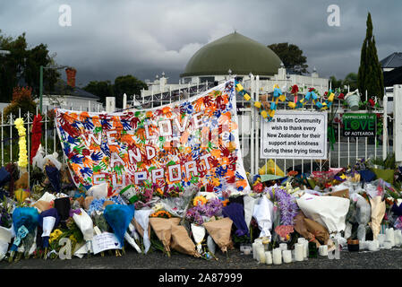 Ponsonby, Auckland 2019. Messaggi di sostegno per la comunità musulmana dopo la supremazia bianca attacchi terroristici a Christchurch Foto Stock