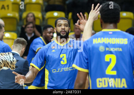 Gdynia, Polonia. 05 Nov, 2019. Joshua Bostic visto durante i 7 giorni EuroCup gruppo D match tra Asseco Arka Gdynia e cestelli EWE Oldenburg a Gdynia.(punteggio finale; Asseco Arka Gdynia 61:73 cesti EWE Oldenburg) Credito: SOPA Immagini limitata/Alamy Live News Foto Stock