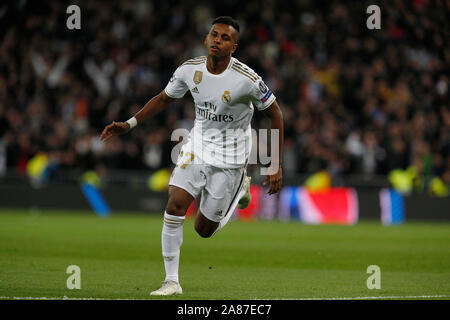 Madrid, Spagna. 6 Nov, 2019. Real Madrid CF's Rodrygo va celebra dopo un goal durante la UEFA Champions League match tra il Real Madrid e il Galatasaray SK al Santiago Bernabeu a Madrid.(Punteggio finale: Real Madrid 6 - 0 Galatasaray SK) Credito: SOPA Immagini limitata/Alamy Live News Foto Stock