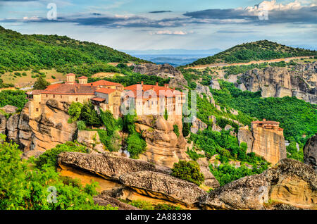 I monasteri di Varlaam e San Nicola Anapafsas a Meteora, Grecia Foto Stock