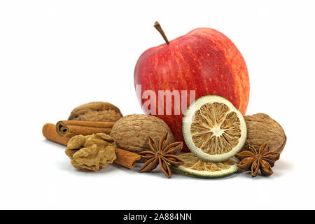Decorazione di natale, Apple, dadi e spezie Foto Stock