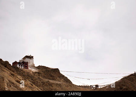 Visualizzare il paesaggio di Leh Stok monastero o Stok Gompa Palace a Leh Ladakh Village durante la stagione invernale in Jammu e Kashmir India Foto Stock