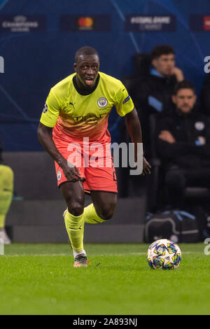 Benjamin Mendy (Manchester City) durante il 'UEFA Champions League ' Gruppo tappa terza partita tra Atalanta 1-1 Manchester City a Giuseppe Meazza su Novembre 06, 2019 di Milano, Italia. Credito: Maurizio Borsari/AFLO/Alamy Live News Foto Stock