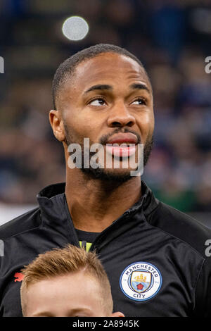 Raheem Sterling (Manchester City) durante il 'UEFA Champions League ' Gruppo tappa terza partita tra Atalanta 1-1 Manchester City a Giuseppe Meazza su Novembre 06, 2019 di Milano, Italia. Credito: Maurizio Borsari/AFLO/Alamy Live News Foto Stock