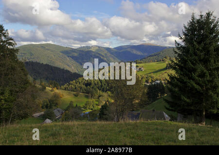 Vista da Schauinsland a Feldberg, Foresta Nera, Germania Foto Stock