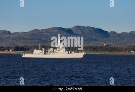 Louise-Marie (F931) è una fregata di Karel Doorman della componente marina delle forze armate belghe qui viste nelle acque norvegesi Foto Stock