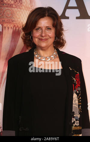 La BFI 63a London Film Festival UK Premiere di 'L'Aeronauts" tenutasi presso l' Odeon Luxe, Leicester Square - Arrivi con: Rebecca davanti dove: Londra, Regno Unito quando: 07 Ott 2019 Credit: Mario Mitsis/WENN.com Foto Stock