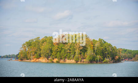 Colori autunnali intorno Tega Cay e Fort Mill SC Foto Stock