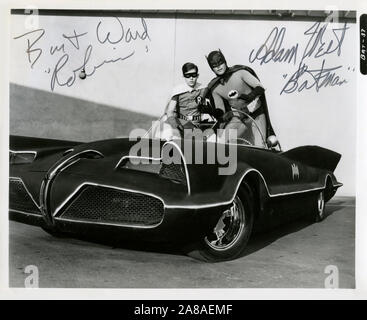 Anni sessanta era ancora di pubblicità per le serie televisive di successo Batman con Adam West e Burt Ward come Robin. Foto Stock