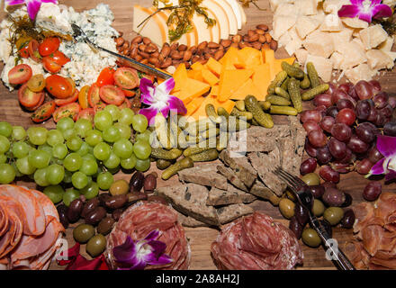 Charcuterie bordo ad una festa. Foto Stock