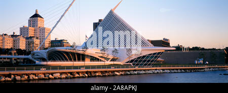 Vista della costruzione di Milwaukee Art Museum di Milwaukee, Wisconsin, STATI UNITI D'AMERICA Foto Stock