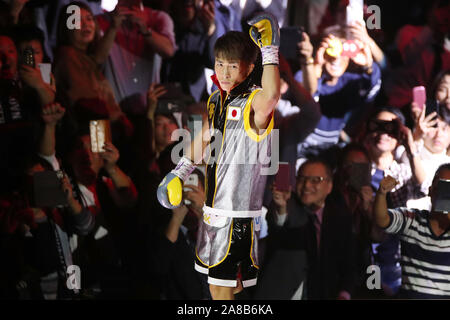 Diventare il unified IBF e WBA Peso gallo campione. 7 Nov, 2019. Naoya Inoue (JPN), 7 novembre 2019 - Pugilato : finale del World Boxing Super Serie - Peso gallo torneo, a Saitama Super Arena, Saitama, Giappone. Inoue ha vinto la lotta per diventare il unified IBF e WBA Peso gallo campione. Credito: YUTAKA AFLO/sport/Alamy Live News Foto Stock