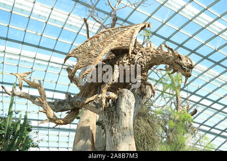 Scultura di drago di legno Foto Stock