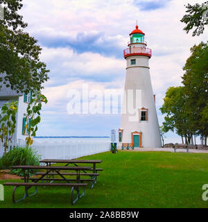 Marblehead Lighthouse stato parco sul lago Erie, Marblehead, Ohio, settembre 2018. Il più antico Grandi Laghi faro in funzionamento continuo, poiché 182 Foto Stock