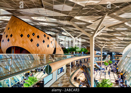 Interno dell'aeroporto internazionale Heydar Aliyev, Baku, Azerbaijan Foto Stock