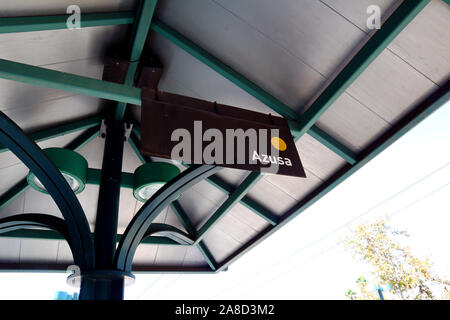 Los Angeles, California - la Ferrovia Metropolitana Linea Oro alla stazione di Azusa Foto Stock