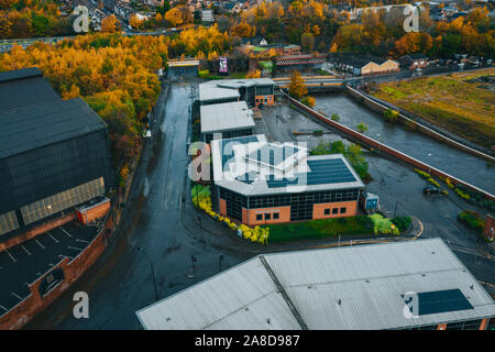 Sheffield, Regno Unito - 8 Novembre 2019: immagini aeree di danni causati dal fiume Don scoppiare le sue banche nel novembre alluvione vicino a Meadowhall Foto Stock