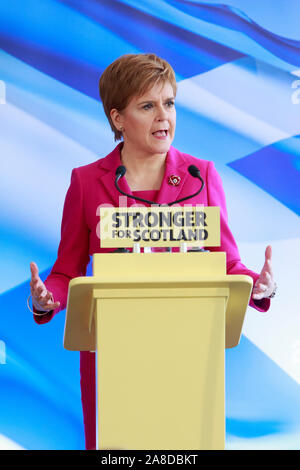 Edinburgh, Regno Unito., . Premere il tasto di chiamata Nicola lancio di storione SNP generale della campagna elettorale a Dynamic Earth di Edimburgo. Nella foto: Nicola Storione Primo Ministro. Credito: pak@ Mera/Alamy Live News Foto Stock