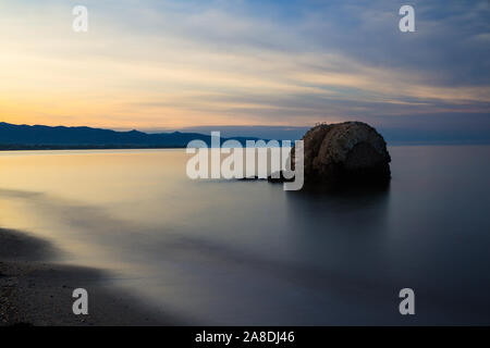 La torre di Mezza Spiaggia, Poetto, Sardegna, Mediterraneo, Italia, Sardegna, Cagliari Foto Stock