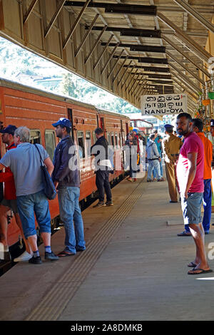 Nanu-Oya stazione ferroviaria, Nuwara Eliya distretto, Sri Lanka Foto Stock